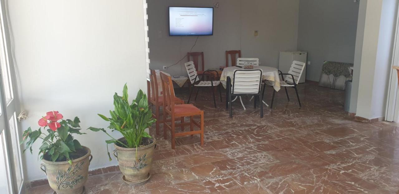 Pansion Marousa Méthana المظهر الخارجي الصورة