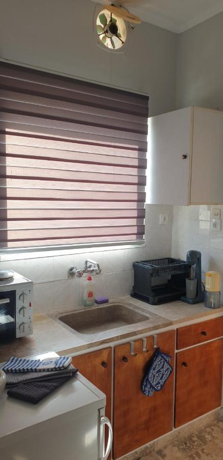 Pansion Marousa Méthana المظهر الخارجي الصورة