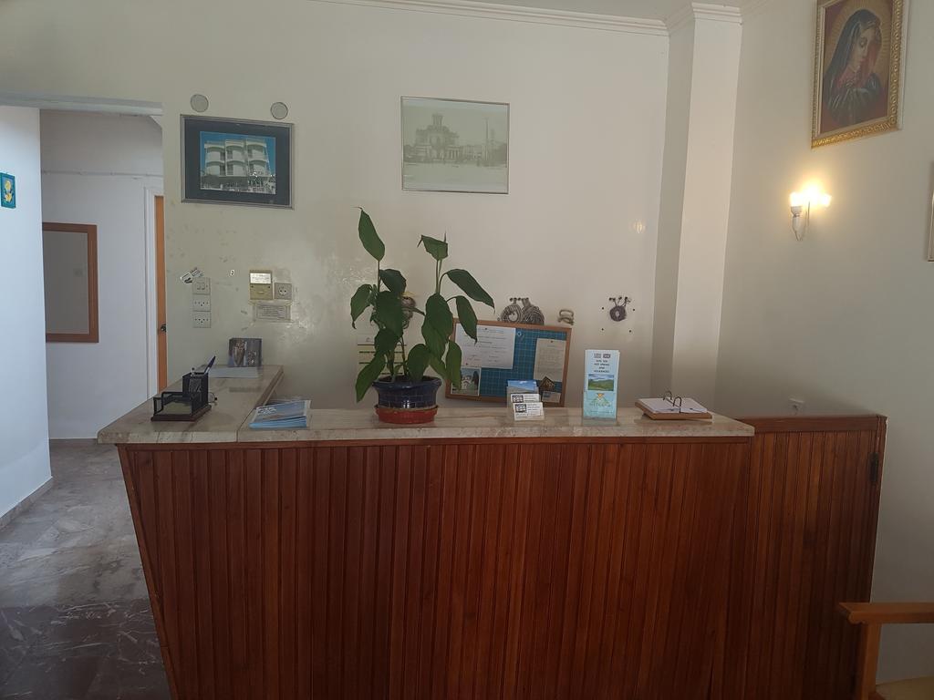 Pansion Marousa Méthana المظهر الخارجي الصورة