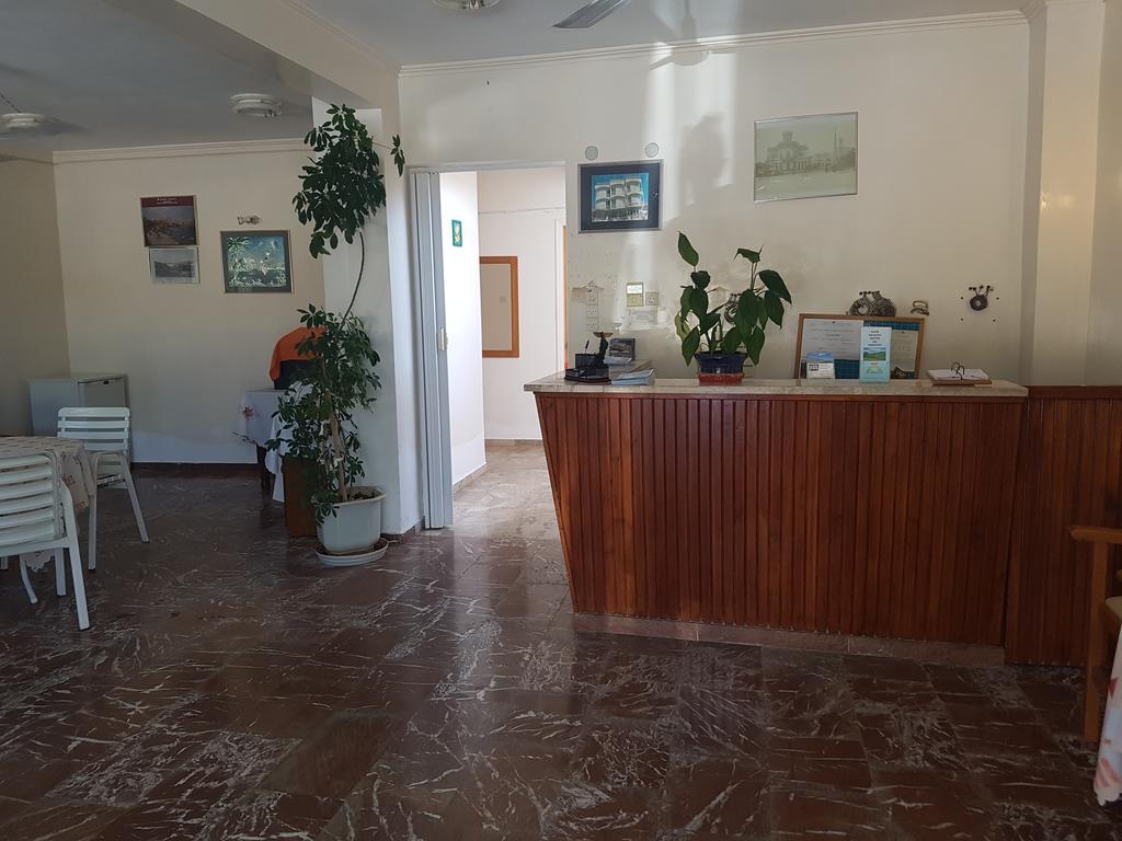 Pansion Marousa Méthana المظهر الخارجي الصورة