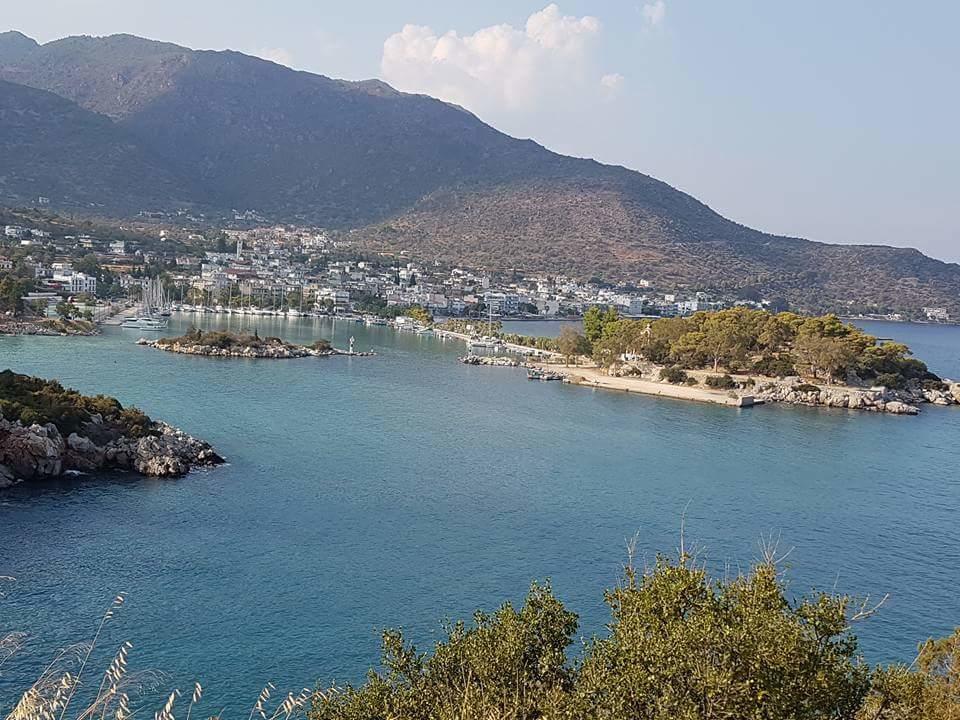 Pansion Marousa Méthana المظهر الخارجي الصورة
